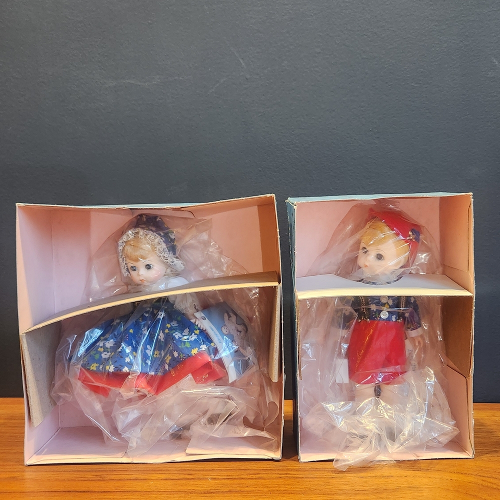 Madame Alexander Hansel And Gretel Set With Original Box And Tag - Excellent